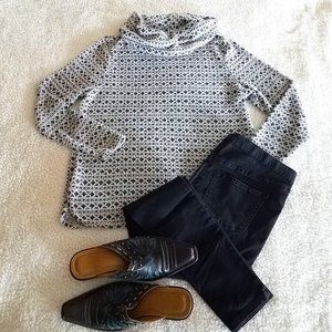 Croft & Barrow Long Sleeve Cowl Neck Sweater M